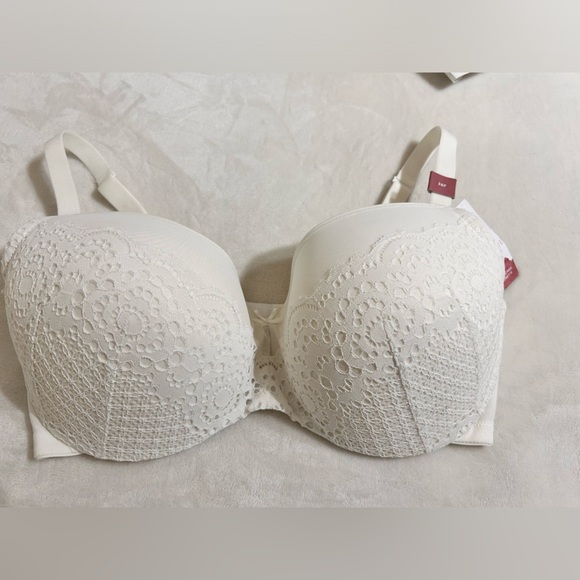 Cacique Cream Textured Full Coverage Bra - Picture 8 of 9
